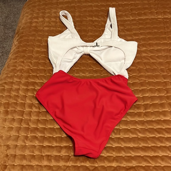 Open back one piece - Picture 2 of 2